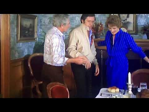 The Incredible Hulk Homecoming D.W. invites Jack McGee to stay for thanksgiving dinner scene