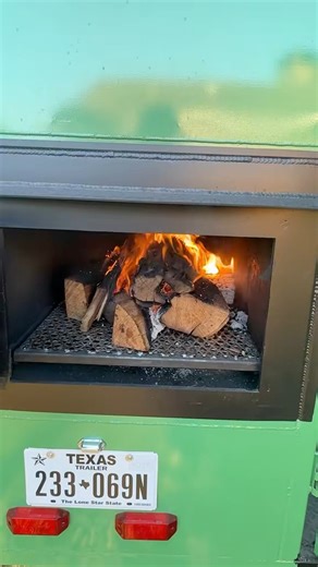 Custom enclosed smoker trailer | East Texas Smoker Company