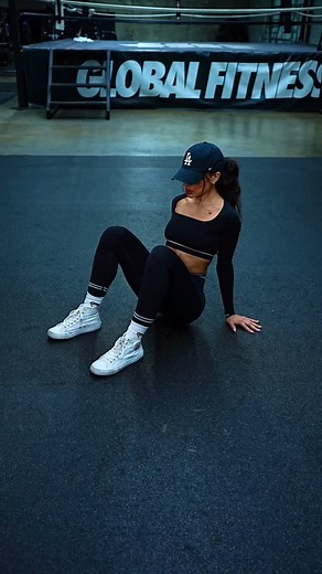 Soft girl era? Yeah… but make it STRONG champ. 💪🏽✨ You can be feminine and powerful—strong, confident, and feeling your absolute best. That’s exactly what SophFit is here for.🔥 Inside the app, you’ll get: ✅ Short, effective workouts that fit your schedule ✅ Easy-to-follow meal guidance (no complicated plans) ✅ Programs built for real results—strength, confidence, and feeling GOOD in your body No more guessing. No more wasted workouts. Just a plan that actually works. Hit the link in my bio to
