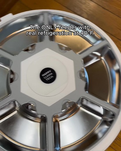 Busy life, healthy pet! Finally, a smart feeder that keeps wet food truly fresh - the ONLY one with real 40°F refrigeration: ✅ Keeps wet food fresh for 72 hours (no spoilage!) ✅ Perfect for diabetic/IBD cats - vet recommended ✅ 6 pre-scheduled meals vs competitors' 3 ✅ WiFi/App control instant notifications ⬇️ 500 pet parents trust SoCool Get yours now! | Happy Llama Tech