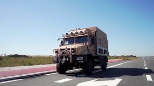 #FAWTrucks enter the new racing track of RVs, #FAWTrucks Snow Hawk, superior styling design and practical internal functions set a standard for high-end off-road RVs in China. #FAW | FAW