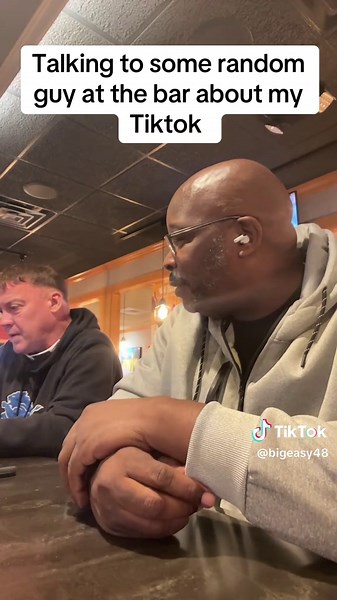 #bar #applebees #tiktok #xyzbca #chicagotiktok | applebees