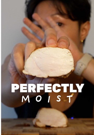 How to perfectly cook chicken breast every time 🍗 As a lazy bodybuilder who eats a lot of protein but LOVES food, I can't stand overcooked chicken breast. So I've spent my life trying to find the easiest way to perfectly cook chicken breast and I've finally cracked the code 😤 This fool proof technique is great because: 👉🏼 You don't need oil (no added calories) 👉🏼 You only need an air fryer 👉🏼 Keeps the chicken moist and tender (only the quality of chicken will affect the tenderness) 👉🏼
