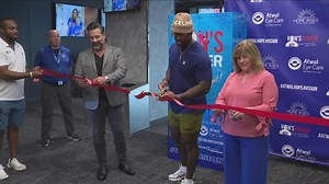 Von Miller hosts 'Von's Vision' event at Highmark Stadium