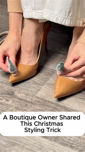 A Boutique Owner Shared This Christmas Styling Trick | Julia’s Mystery Box