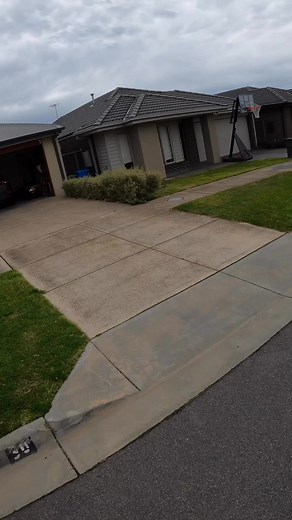 79K views · 1.3K reactions | Curbside scavenging a little bit of this & a little bit of that #free #treasurehunt #asmrsounds #australia #dyson | Poly Prospect | Facebook