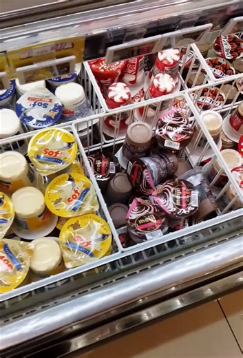 Heute war es in Tokio sooo heiß 🥵Ich glaube, das war bisher der heißeste Tag des Jahres 😭💦Ich brauch jetzt dringend ein Eis 🍦🤗💕