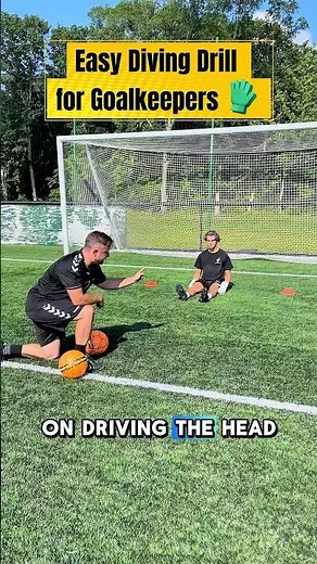 GOALKEEPER DRILL: Dive, Re-Stand & Catch 🧤| Improve your technique ⚽️ #shorts #keeperstop #gkunion