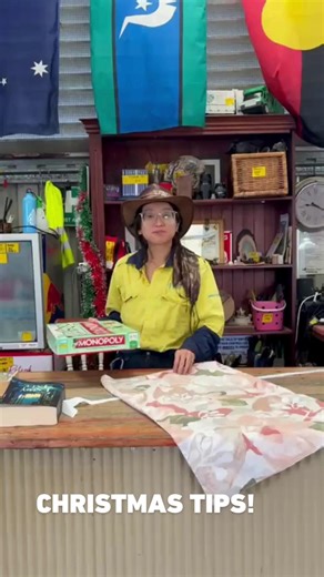 🎁 Christmas Tip Series In this final tip, Gaia from Reviva Noosa shows how a simple pillowcase can replace single use wrapping paper. Reusable gift wrapping can save metres of paper and ribbon from landfill each year. Pillowcases, scarves, fabric offcuts and tea towels make festive, beautiful and waste free alternatives. At Resource Recovery Australia we are passionate about practical, everyday reuse solutions that help communities reduce waste while saving money. Thank you to everyone who has 