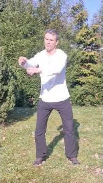 Čchi-kung (qigong) tradiční čínské cvičení. Cvičení pro zdravá záda, dlouhověkost/longevity.