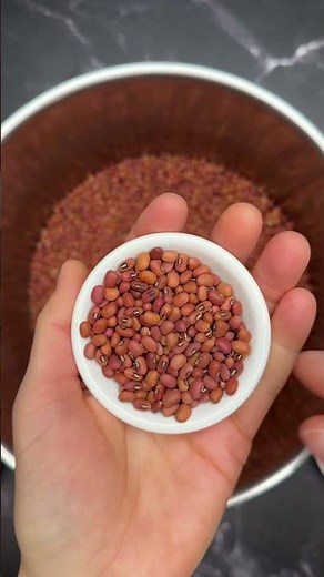Have You Seen Small Red Cowpeas Before?? Today's Legume of the Day!