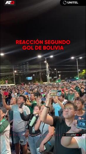 Crece la ilusión en los hinchas cruceños tras el segundo gol de Bolivia en el repechaje mundialista. Miguel Terceros convierte desde el punto penal y desata la celebración en un momento clave que acerca a La Verde al sueño. 📲 Más información en Unitel.bo #Unitel #ATD #Bolivia #Surinam