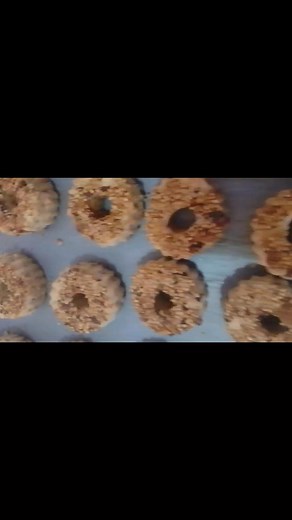 ديسبونيبل ليوم كعك أبيض فاكية و درعية بالزبيب و الجلجلان و البسباس و زيت زيتون بننننننة الي يحب مرحبا بيه 52776050 | Medame Karray | Facebook