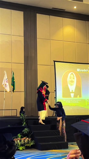 Banyak Foto Wisuda yang Harus Diposting? Ini Solusinya!