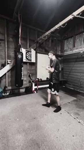 Bag Work Training Techniques for Kickboxers