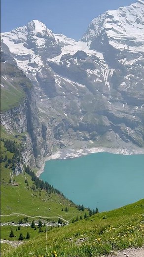 Vim conhecer um dos lugares mais lindos da Suíça #oeschinensee #switzerland