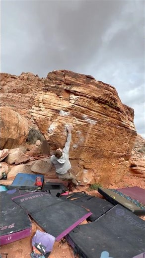 Poison Control V9 | Red Rock Bouldering