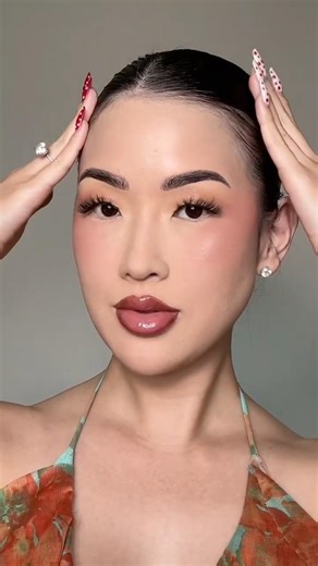 Can you guess my holy grail products? 🙂‍↔️