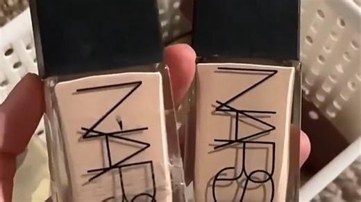 0粉感清透奶润肌来袭干皮救星NARS粉底液实测