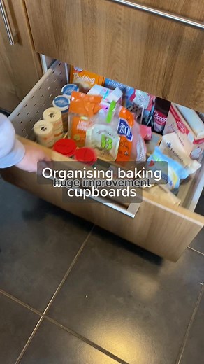 Here are my steps for tackling kitchen drawers: 1. Empty them completely 2. Clean them 3. Declutter as much as you can 4. Put things back neatly making sure you’ll be able to keep it like that (that’s why I love storage boxes so much!!) #homehacks #homeorganisation #kitchenhacks #kitchenorganisation #tidytok #cleantok #organisationtok #tidying #learnontiktok #tidyhome #homeorg #storagesolutions #organisedhome #thehomeedit