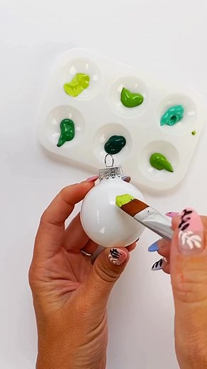 Make these cactus ornaments! Tutorial—> https://colormadehappy.com/cactus-ornament-craft-christmas/ | Color Made Happy