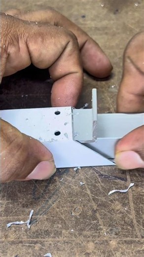 Aluminium box bar joint bracket installation #aluminiumfabrication #aluminiumprofile #diy #tricks
