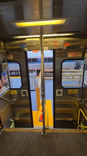 VRE Gallery Car V823 Door Closing Chime