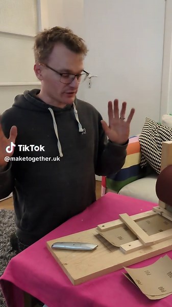 Timmy's top tip at how to mass cut sand paper to length!!! #sandpaper #jig