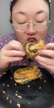 #美食分享#黑芝麻坚果面包