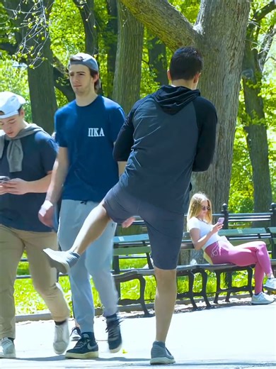 #fartprank #funnyprank #funny #viralvideo #viraltiktok #farts #fartman #fyp #farting #fartsarefunny #viral #fypツ #funnymoments #usatiktok #Unitedstates #funnyUSA #funnyvideos