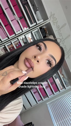 MAC Dazzlelips Crayon Lightning Bug review and lip combo