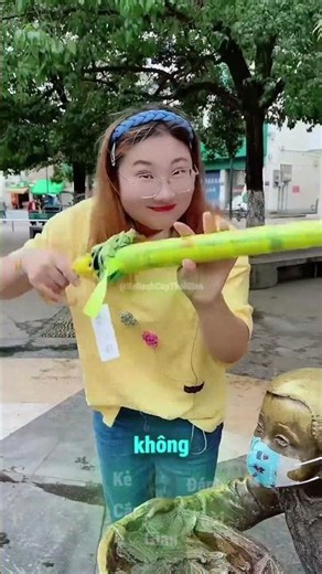 That's A Statue, Not A Little Kid 😅
