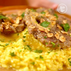 5.7M views · 2.7K shares | The silky soupy Italian style Risotto Milanese will add the perfect texture and contrast to the dish and your guests will be asking for more so make double just in case.數 Recipe: https://www.tasteshow.com/product/ossobuco-milanese-style-with-milanese-risotto_24664.html | Taste Life | Facebook