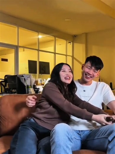 woilah ngakak bngtt tolong😭 couple moodboster 😭🤣 #vincent #vinica #vincentvrk #viorvincent #nitavior