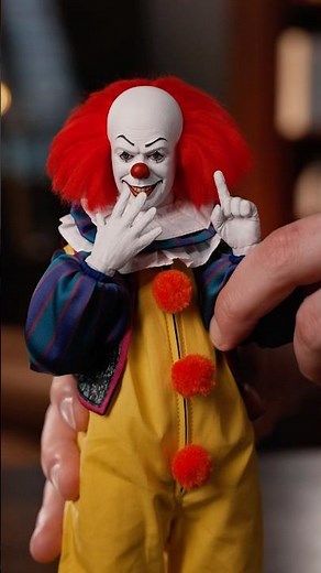 This IT 1990 Pennywise Figure is INSANE! 😱