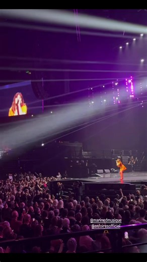@marinedmusique sur la scène des Enfoirés, hier soir. #Marine #marinedmusique #coeurmaladroit #lesenfoires #accorarena