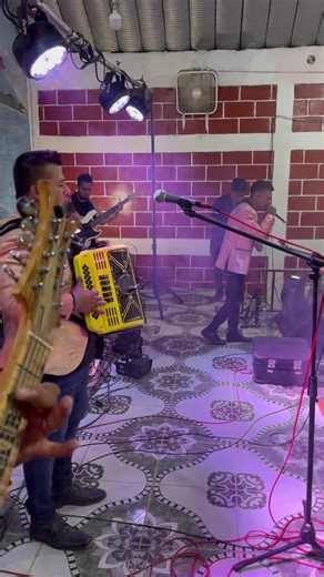 9.8K views · 627 reactions | Inolvidable Papá Original Poder Cristiano Letra Dudley Gomez Arreglos musicales Original poder Cristiano Síguenos en en nuestras redes sociales Facebook, YouTube, Instagram | Original Poder Cristiano | Facebook