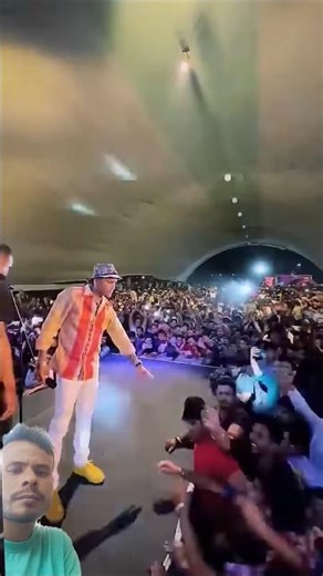 Zubeen garg stage program