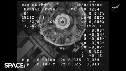 Progress 93 spacecraft captured docking with space station in spectacular time-lapse