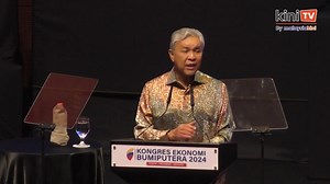 Tidak perlu “apologetik" bagi membicarakan agenda-agenda besar bumiputera kerana ia tidak meminggirkan atau menindas hak kaum-kaum lain. Timbalan Perdana Menteri Ahmad Zahid Hamidi, berkata kaum bumiputera sentiasa menghormati kontrak sosial yang menjadi asas keharmonian negara. Beliau berkata demikian ketika menyampaikan ucaptama pada Kongres Ekonomi Bumiputera (KEB) di Pusat Konvensyen Antarabangsa Putrajaya (PICC) di Putrajaya, hari ini. | KiniTV BM | Facebook