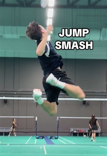 Wanted to learn to jump Smash like your idols? 💥 Here are 4 simple exercises on learning how to train your legs on jumping to the sky 💨 to prepare for that bomb of a SMASH! Hope it helps🙌🏻 Follow along for more badminton tutorials and badminton entertainment content 😌 #badminton #badmintonplayer #badmintonlovers #badmintontraining #badmintonskills