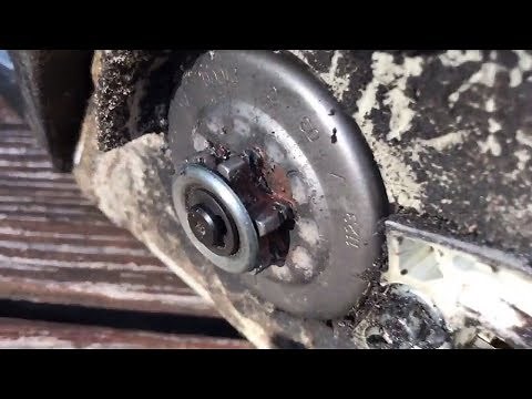 How to replace chainsaw sprocket Stihl ms211