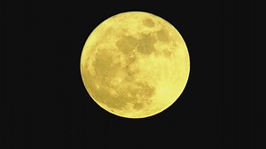 ICYMI: Check out a time-lapse of tonight's view of the Supermoon rising over Phoenix! | FOX 10 Phoenix