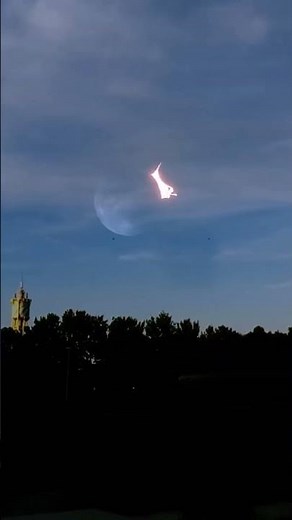 Apocalyptic Moon: Asteroid Impact Simulation