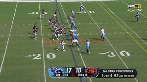 Caleb Williams moves chains with third-down scramble