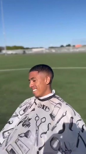 Balling with the clippers ⚽❤️#fyp#turf#tasriquemathews #cape#kewtown