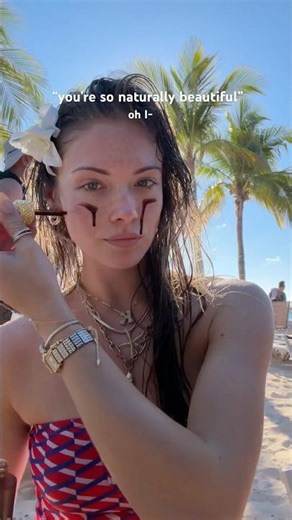 unclockable makeup 😳💋🙂‍↔️ #beachmakeup #makeupinspo #trending