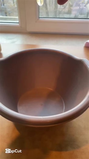 İslak kek 📍4 yumurta 📍 1 st pesok 📍1 st duru yağ 📍1 st süd 📍2,5 st un 📍3 x.q kako 📍1 vanil📍 📍1 qabartma Sousu üçün 📍2 st süd 📍 1 st yarı duru yağ 📍1 st pesok 📍3 x.q kako 📍 1 vanil #kəşfet #mətbəx #respect #tiktokazerbaycan🇦🇿 #keşfetteyizzzzzz