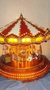 Gold label Royal Anniversary Carousel Mr Christmas