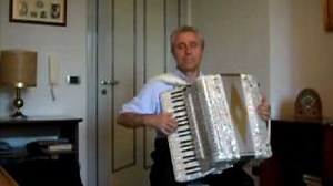 La Foule - Edith Piaf - Accordion solo Accordeon Acordeon Akkordeon Akordeon Chords - ChordU